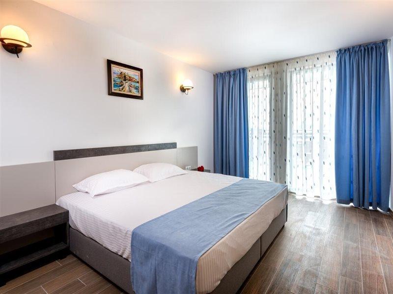 Panorama Blue Family And Free Parking Otel 3*