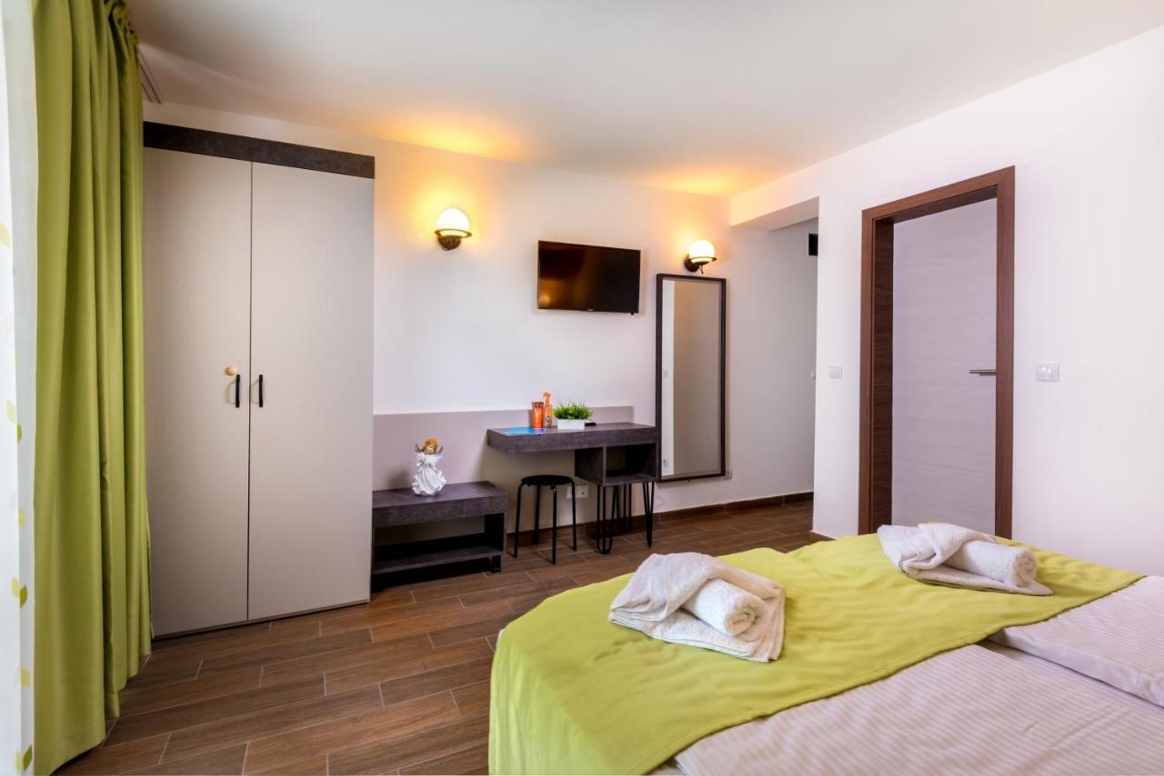Hotel Panorama Blue Family And Free Parking 3*